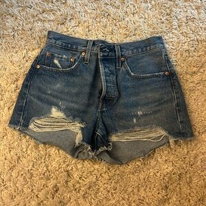 Women’s Levi 501 Denim Shprts